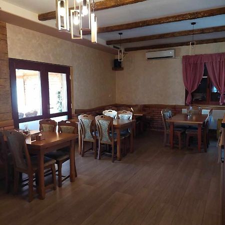 Restoran Bmb Hotel Odžak Eksteriør billede
