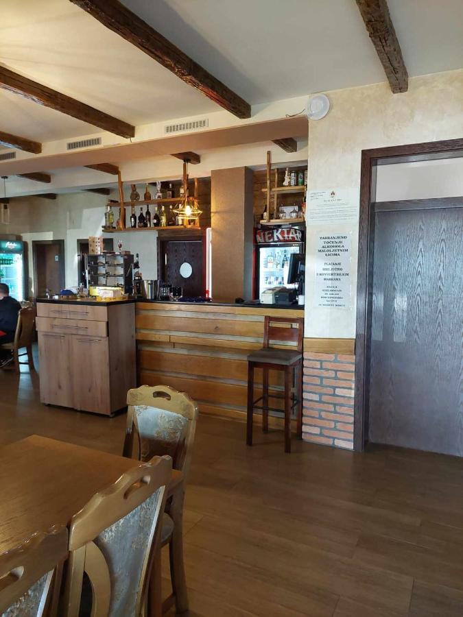 Restoran Bmb Hotel Odžak Eksteriør billede